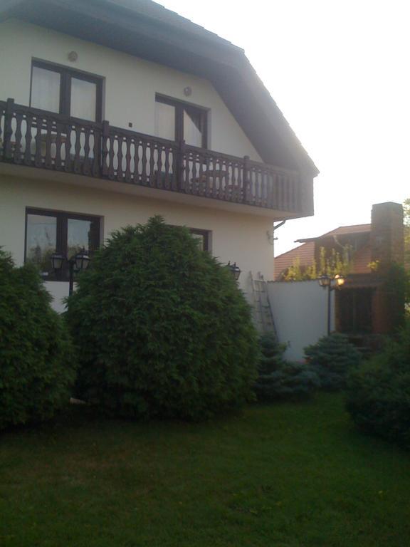 Ilona Panzio Hotel Balatonlelle Ngoại thất bức ảnh