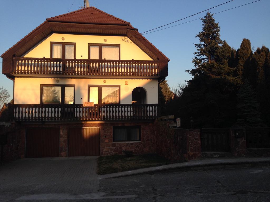 Ilona Panzio Hotel Balatonlelle Ngoại thất bức ảnh