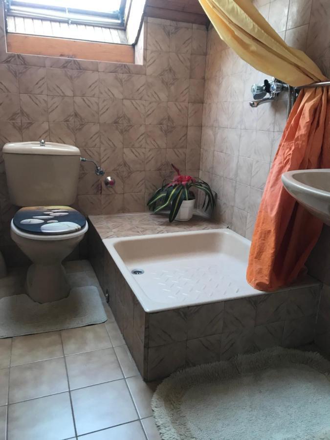 Ilona Panzio Hotel Balatonlelle Ngoại thất bức ảnh
